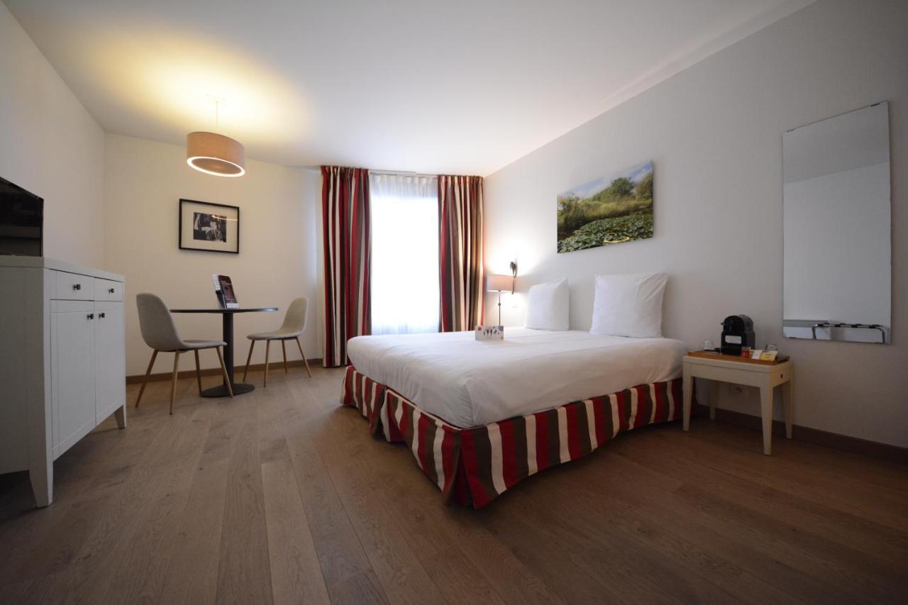 Hotel Cerise Шату Екстериор снимка